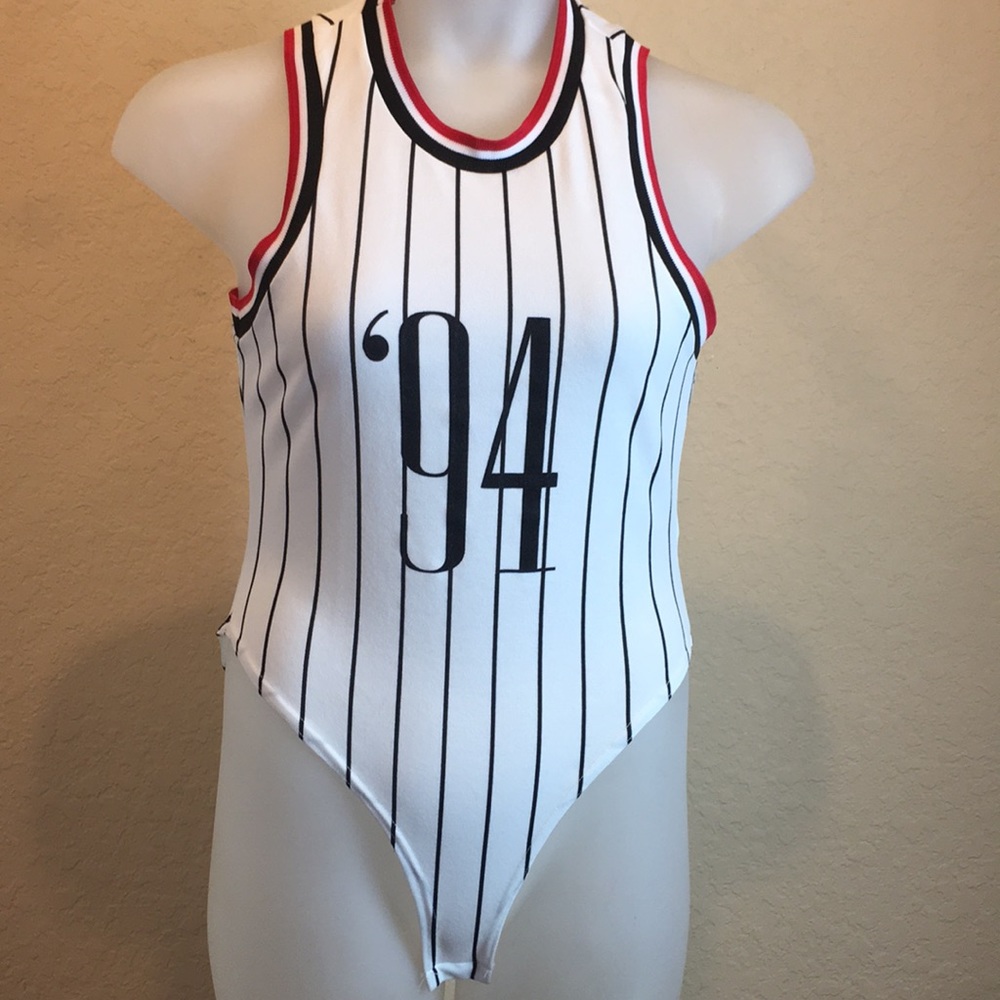 Boohoo Women’s Size 10 sleeveless leotard.